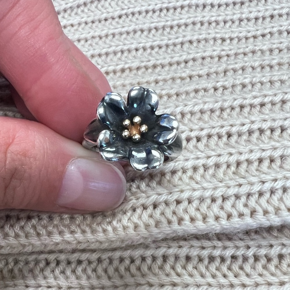 James Avery retired flower ring silver with 18 carat gold size 6